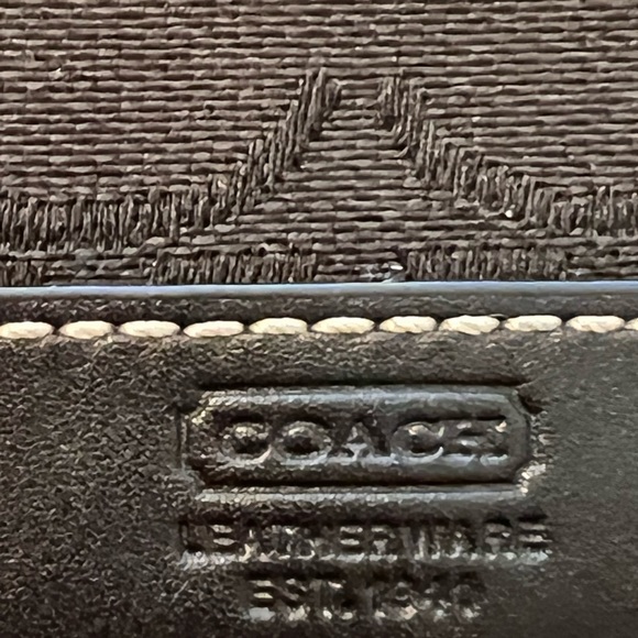 Coach Authentic Signature Wallet and Key pouch - Picture 10 of 14